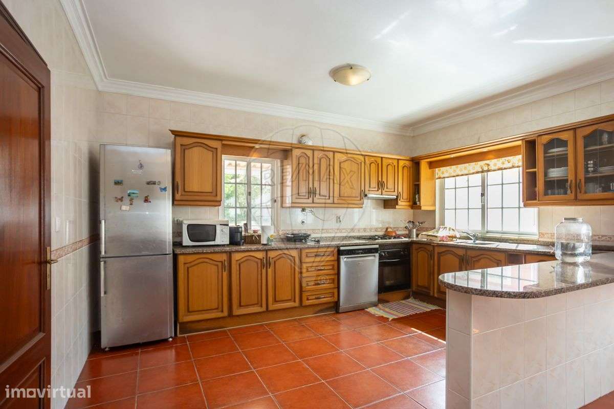 Moradia T4 em Quinta do Anjo-22