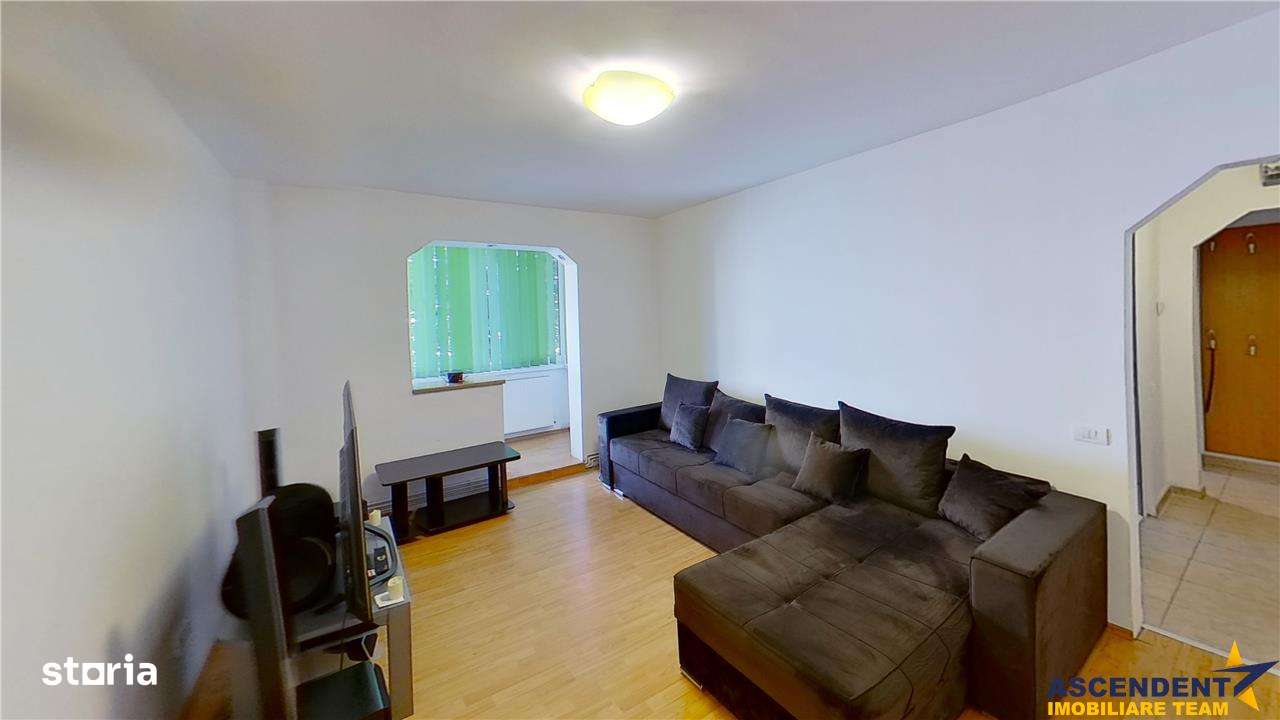 Tur 3D! Apartament 4 camere decomandat, etajul1, in cartierul Noua, Br - Imagine principală: 2/16