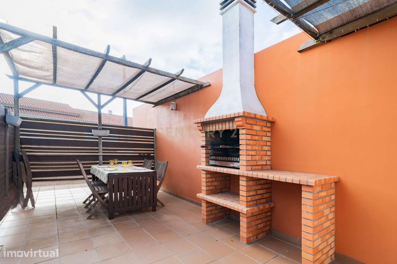 Moradia T3 com Piscina e 3 515 m² de Terreno | Entre o Campo e o Mar |-29