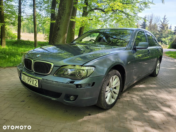 BMW Seria 7 750i - 2