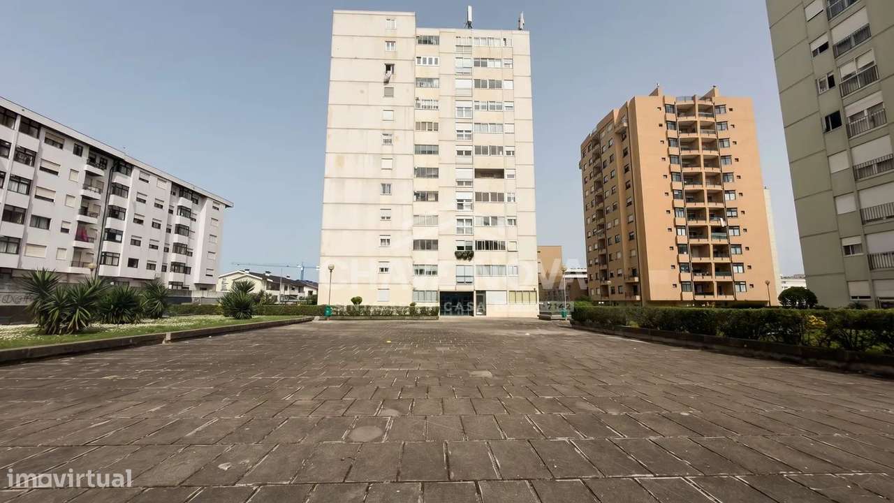 Apartamento t2 à venda na Rua Santa Luzia-0