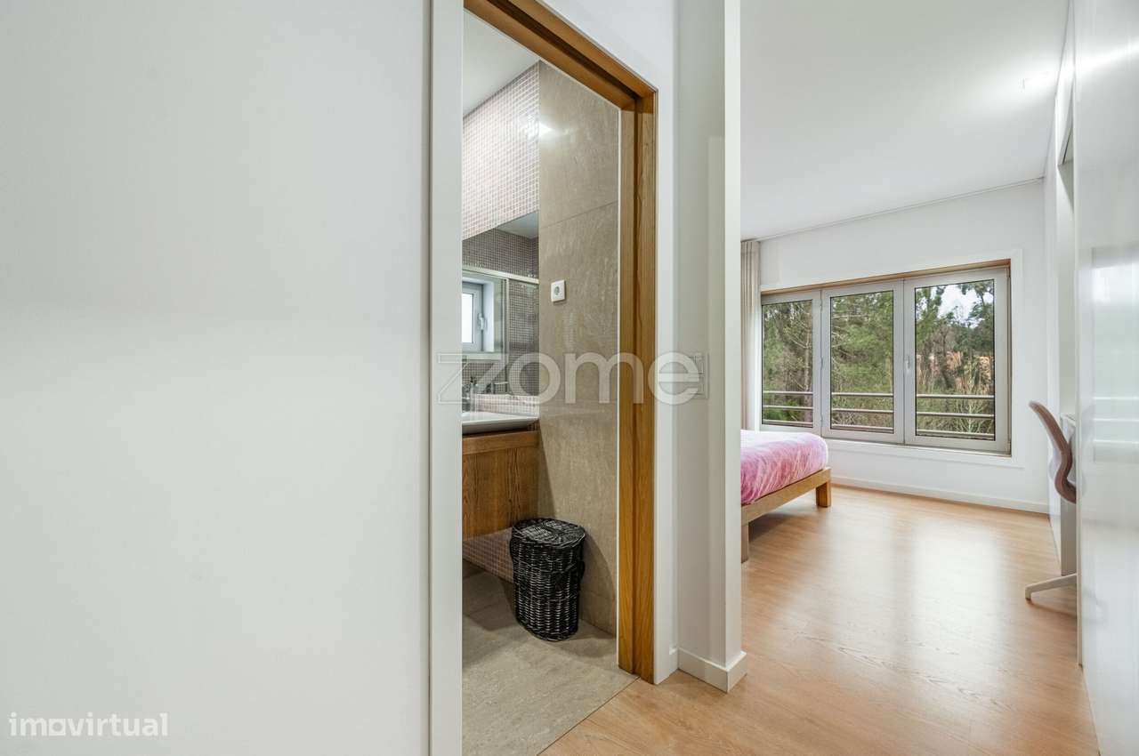 Moradia T3 c/Suítes e Piscina na Quinta das Luzes-22