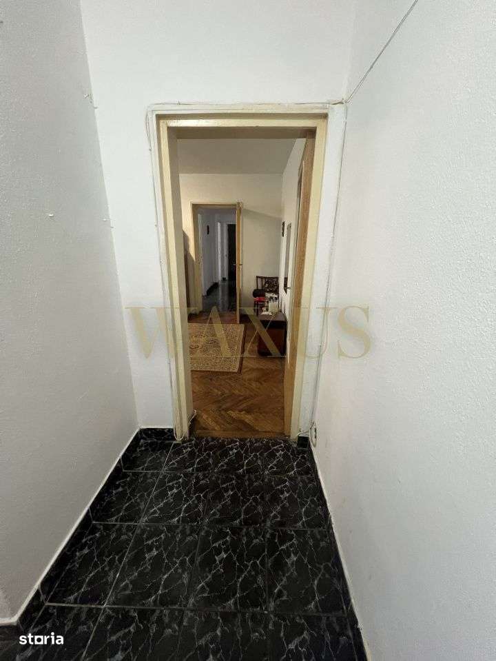 Apartament cu 4 camere zona Lama-6