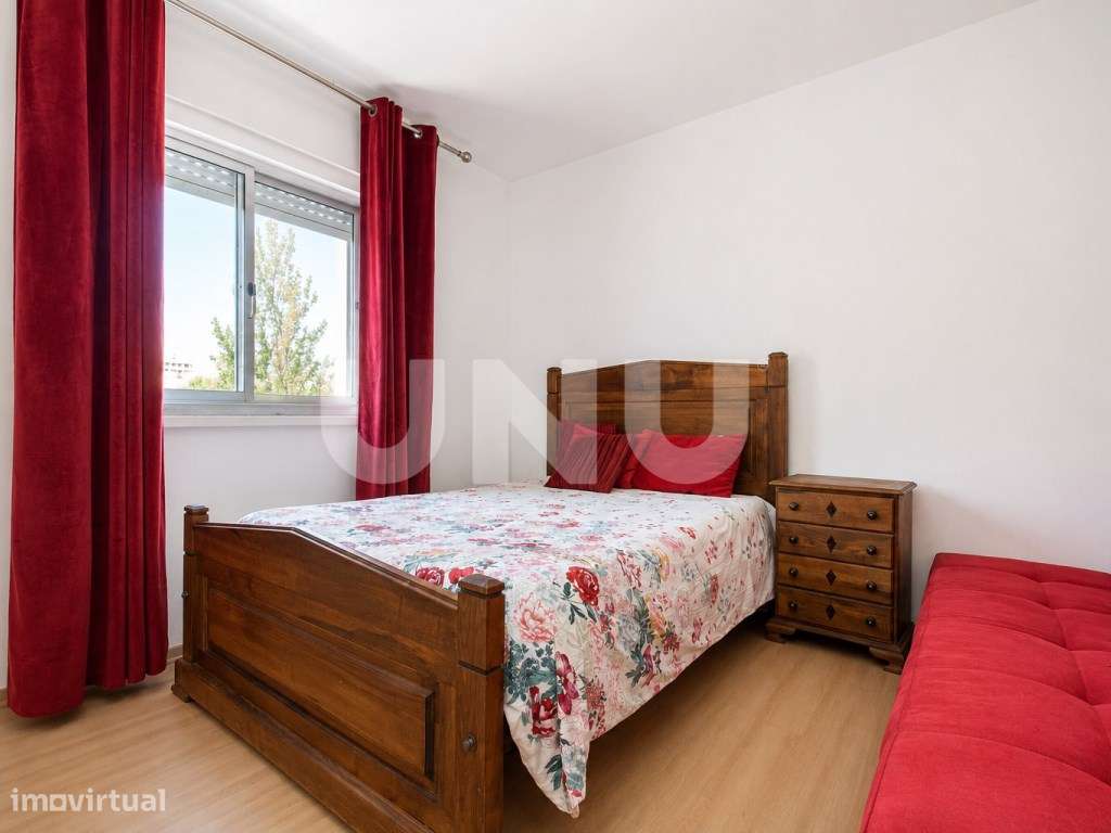 Apartamento T2 em Santo António dos Cavaleiros!-17
