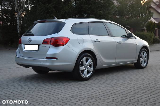 Opel Astra 1.6 CDTI DPF ecoFLEX Sports TourerStart/Stop Edition - 13