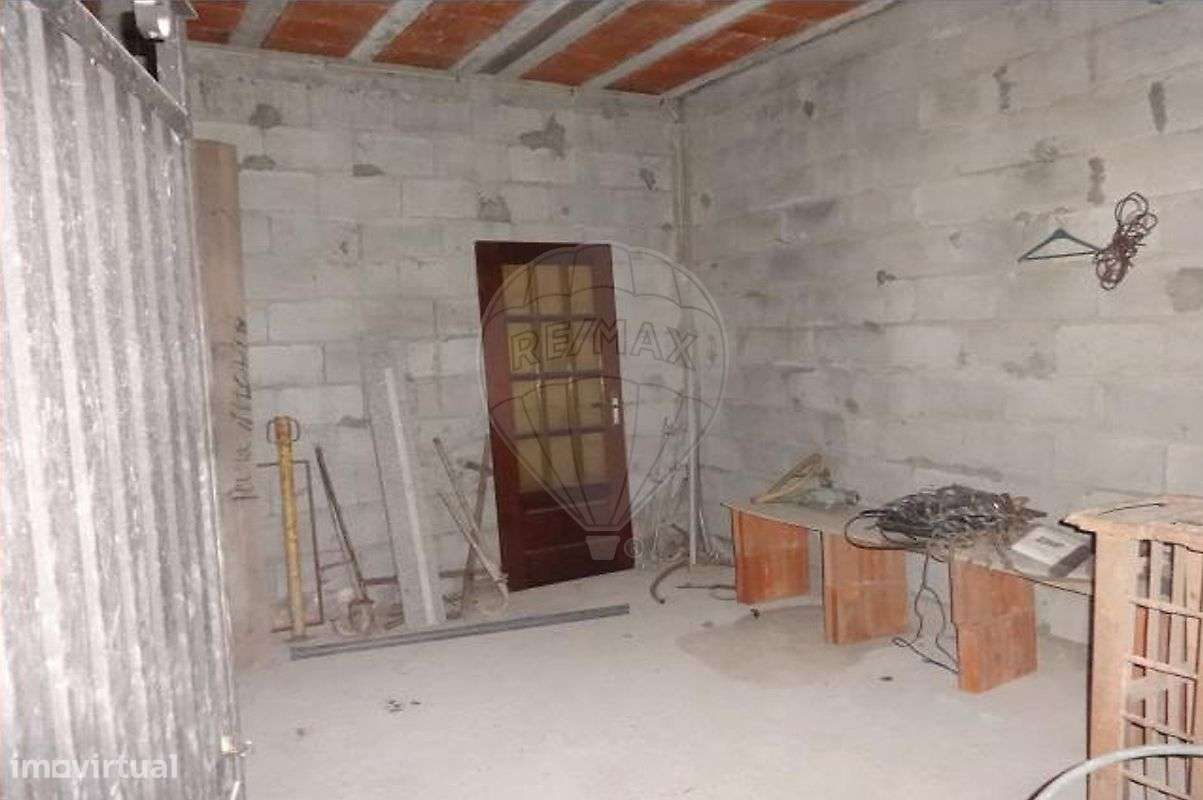 Moradia T4 para venda-10