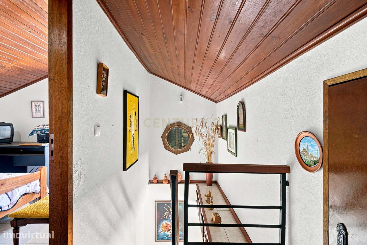 MORADIA TÉRREA T2+2 COM GARAGEM E PISCINA AQUECIDA, NA SILVEIRA, A 5 M-26