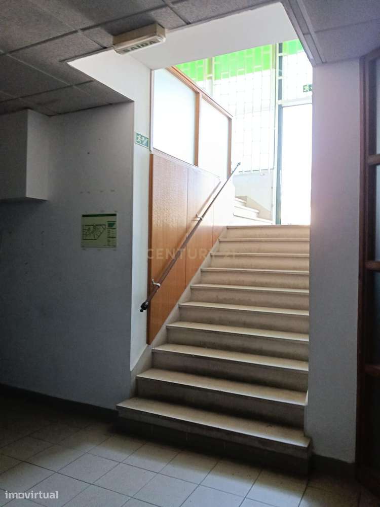 Venda – Espaço Comercial na Ameixoeira-7