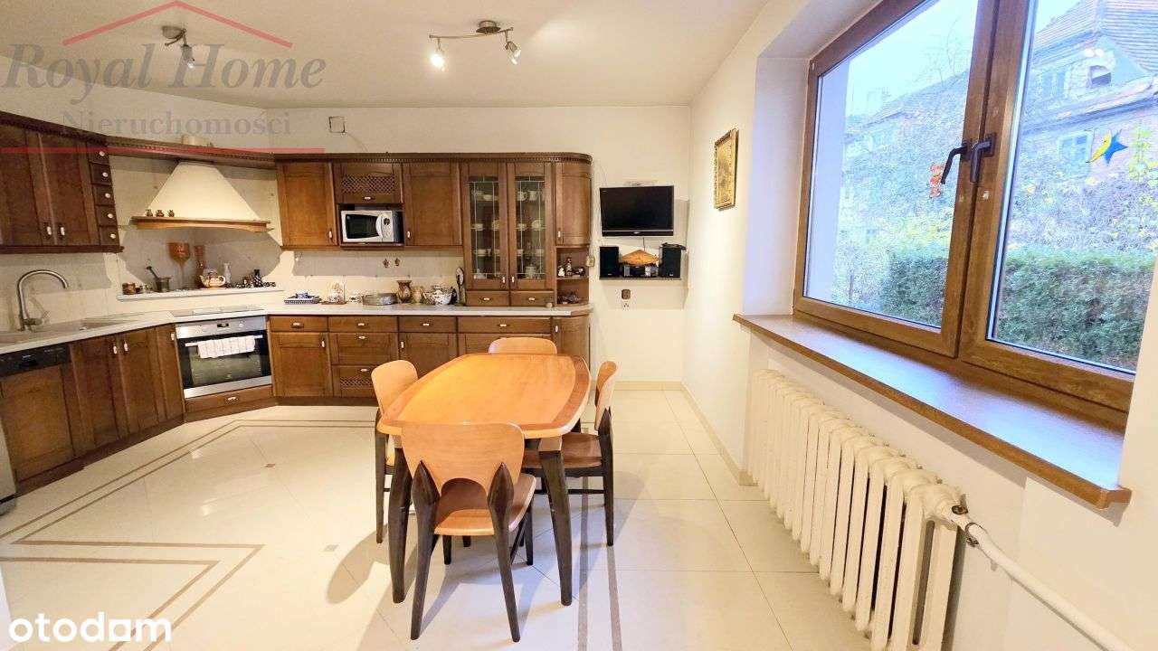 Przestronny, wolnostojacy dom blisko Centrum.-8