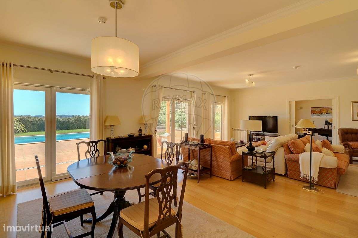 Moradia T4 para venda-6