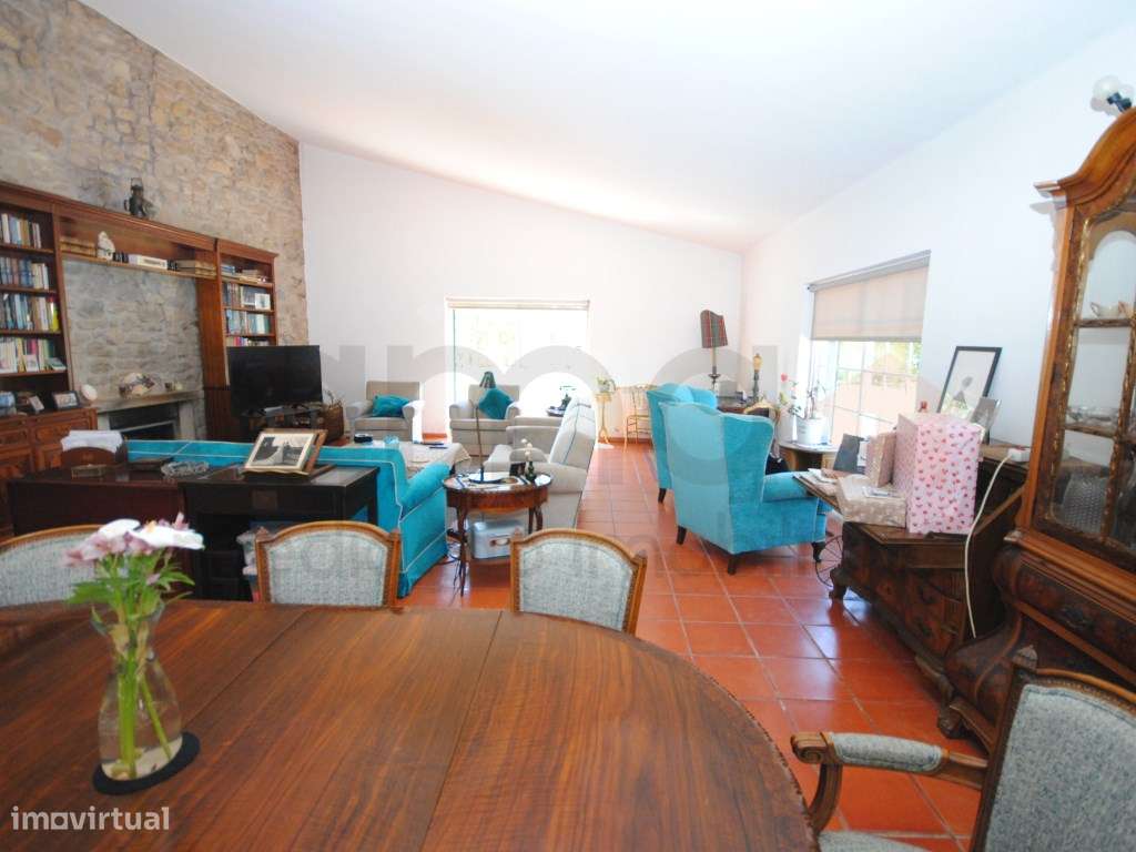 Moradia T5 em Lote Urbano de 5.135m2-34