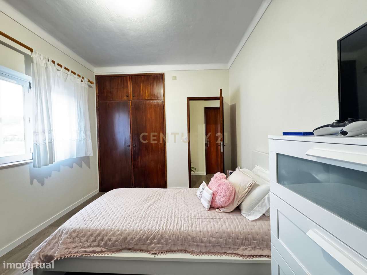 Moradia T3 Renovada em Fragoso-11