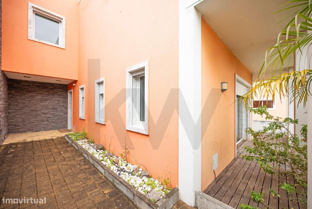 Moradia de Luxo em condominio fechado na zona de Bicesse, com piscina - Grande imagem: 4/60