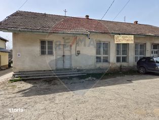 Spatiu comercial de vanzare in Moinesti Schelei