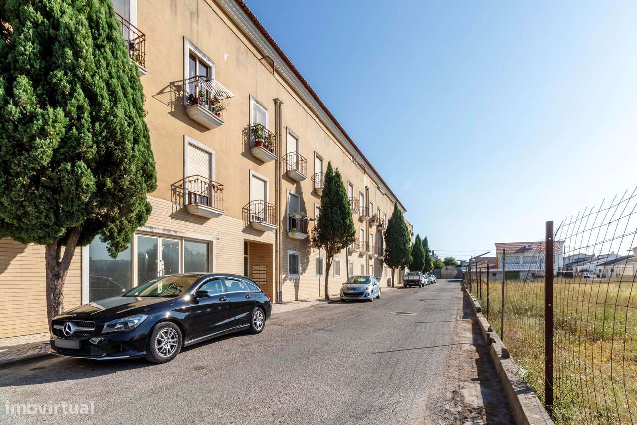 Apartamento T3 c/ Garagem Box, 5 Varandas e 2 Wcs na Golegã, Santarém - Grande imagem: 2/48