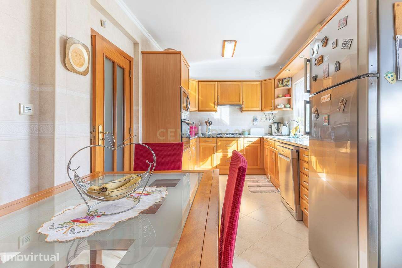 Moradia em Banda T4 | 3 Pisos | Aldeia de Paio Pires 490.000 € | 249 m-10