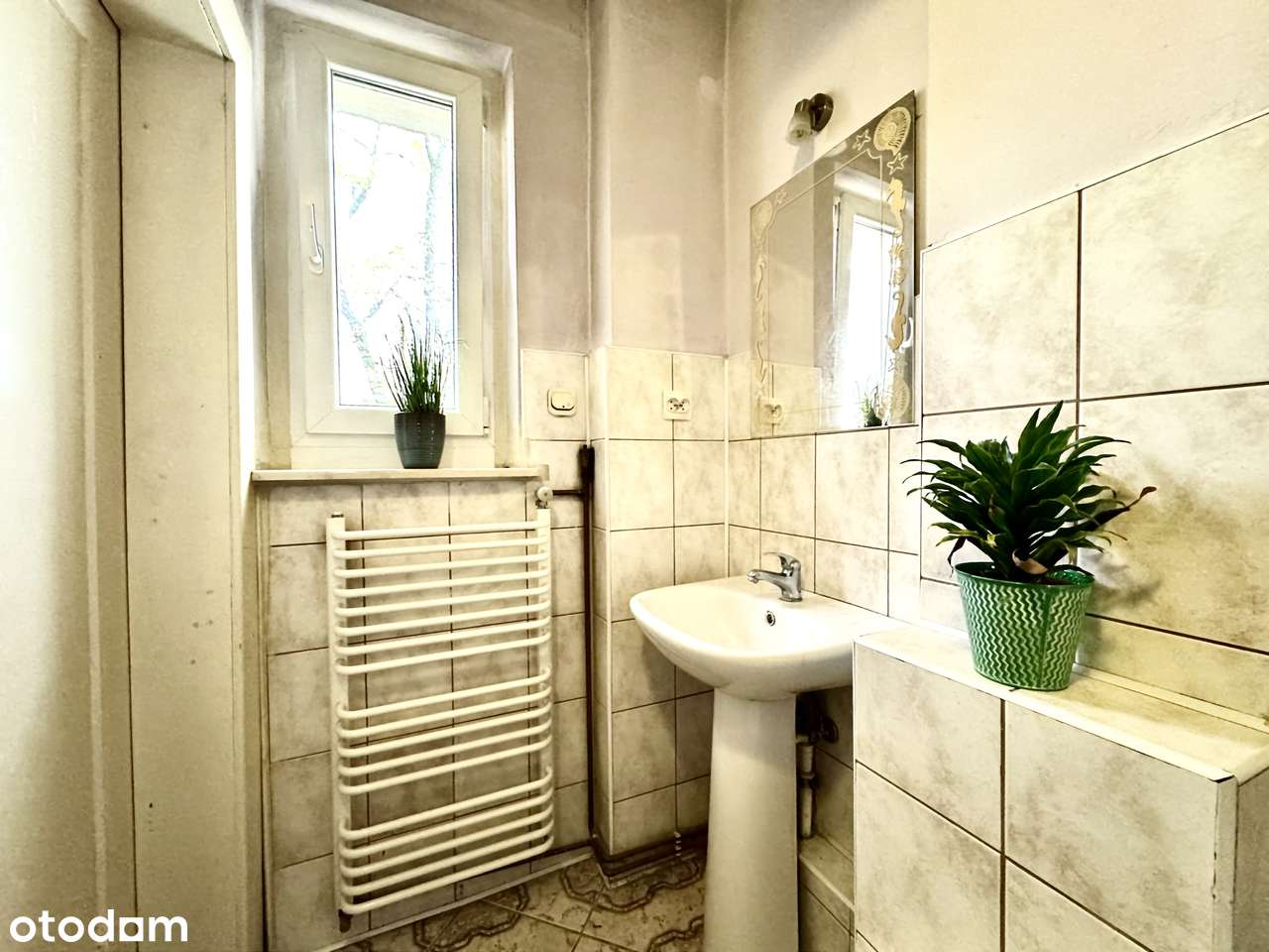 Bezczynszowe, 2 - pokojowe mieszkanie z dużym ogródkiem i garażem!-15