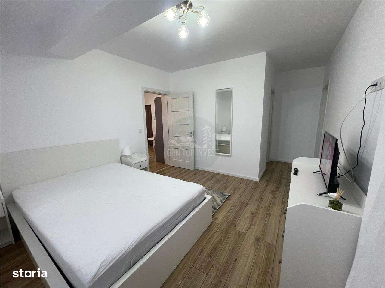 Apartament 3 camere 2 balcoane si 2 parcari zona Lazaret - Imagine principală: 5/17