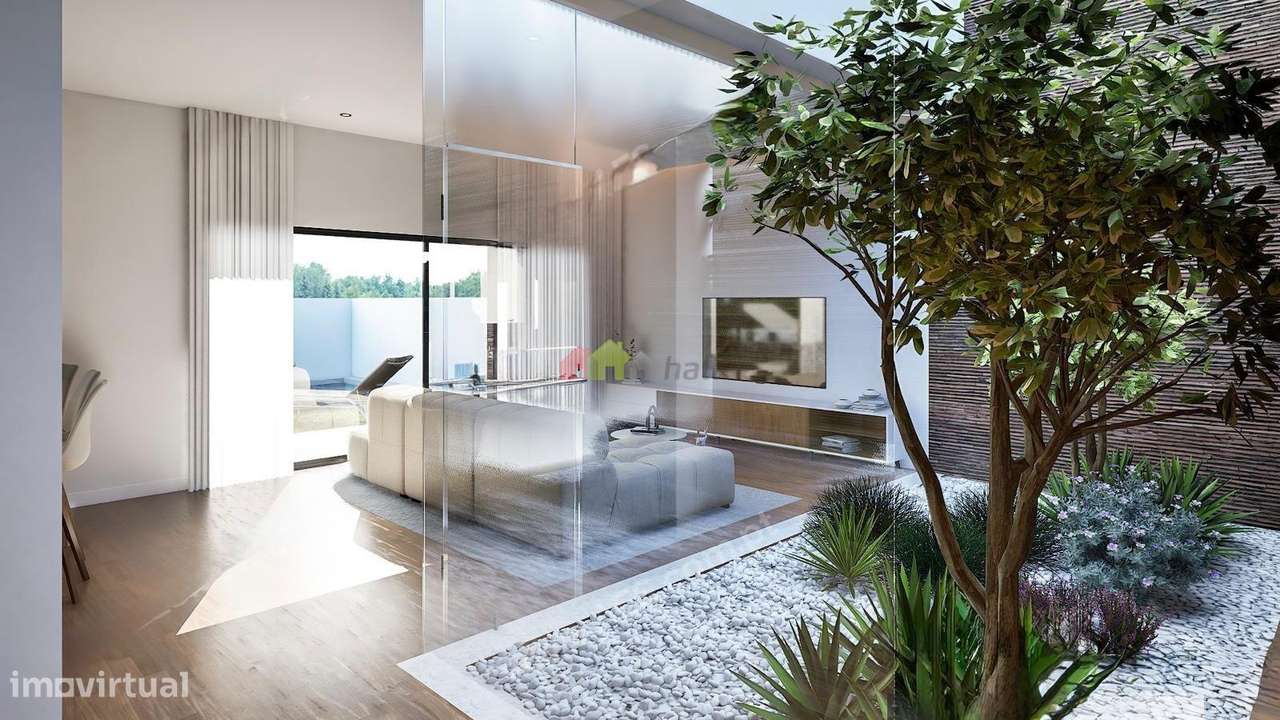 Moradia térrea T4 com piscina em Fernão Ferro - Grande imagem: 2/13