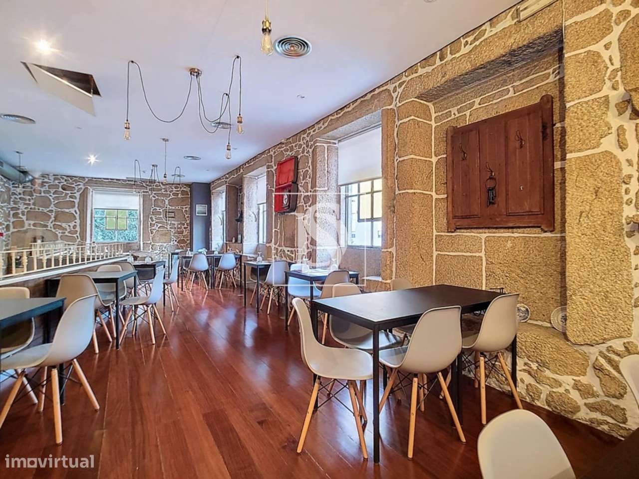 Trespasse de Restaurante no centro de Gondomar.-19