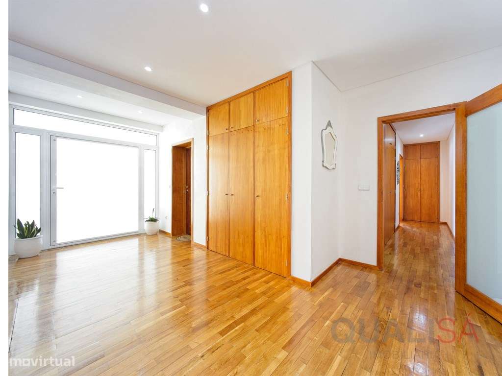 Moradia T5 com piscina, jardim e pomar e com vistas panorâmicas em ...-8