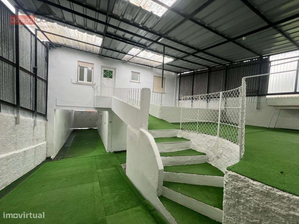 Moradia T4 com Lote de 690 m²-13