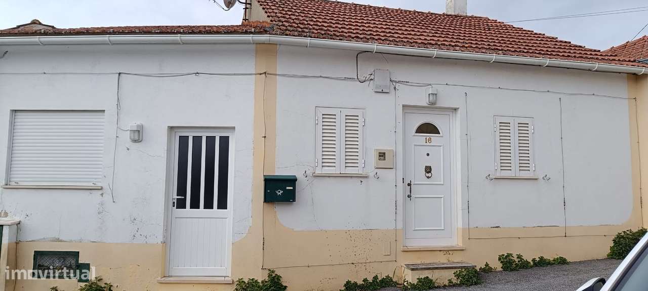 Moradia geminada T3-25