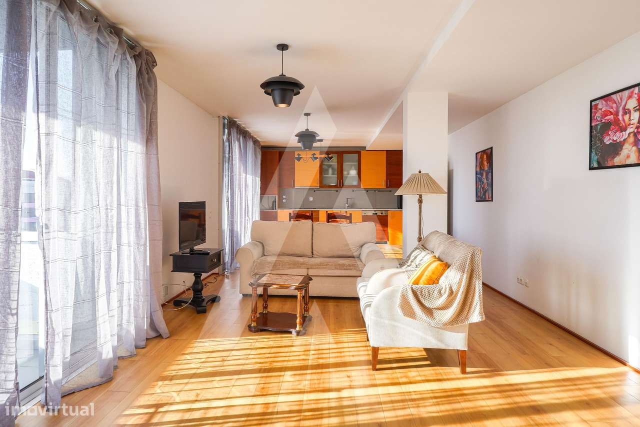 Apartamento T2 duplex e com mezanine  junto ao CC Glicínias - Grande imagem: 4/36