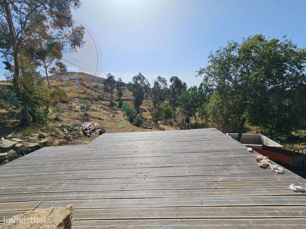 Terreno com 14.757 m², nascente de água e construção existente em J...-5