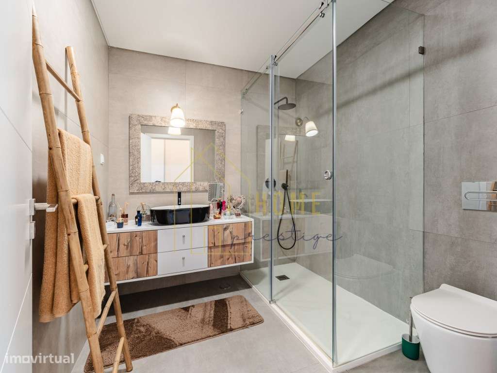 Moradia T4 na Urbanização Jardins de Santiago- Setúbal-37