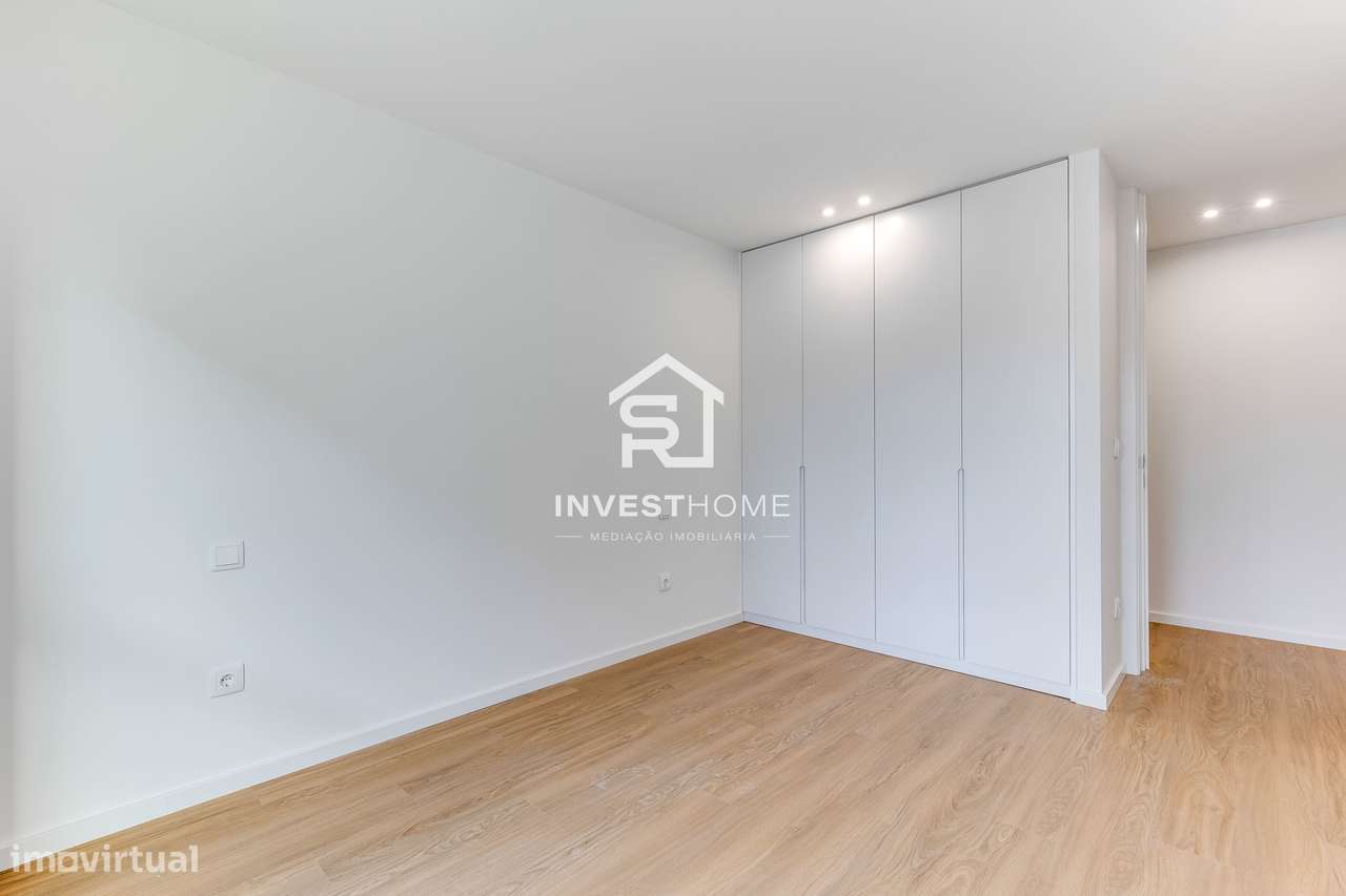 Apartamento T3 | Novo 2025 | Pronto a Escriturar | Varanda | Box-23