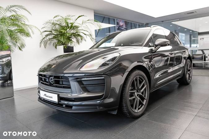 Porsche Macan T - 25