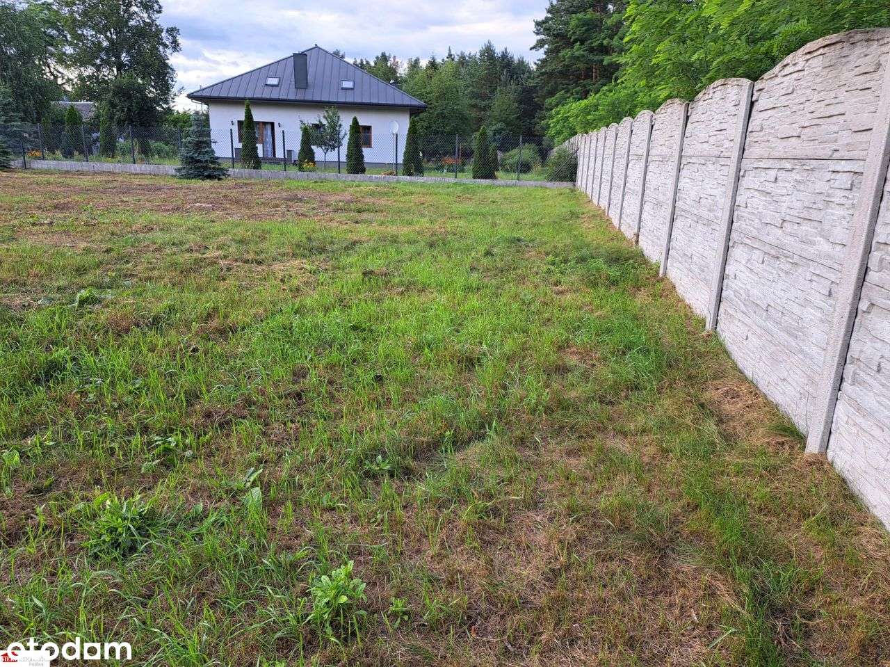 Wyjątkowa działka- budowlana, ogrodzona, uzbrojona-3