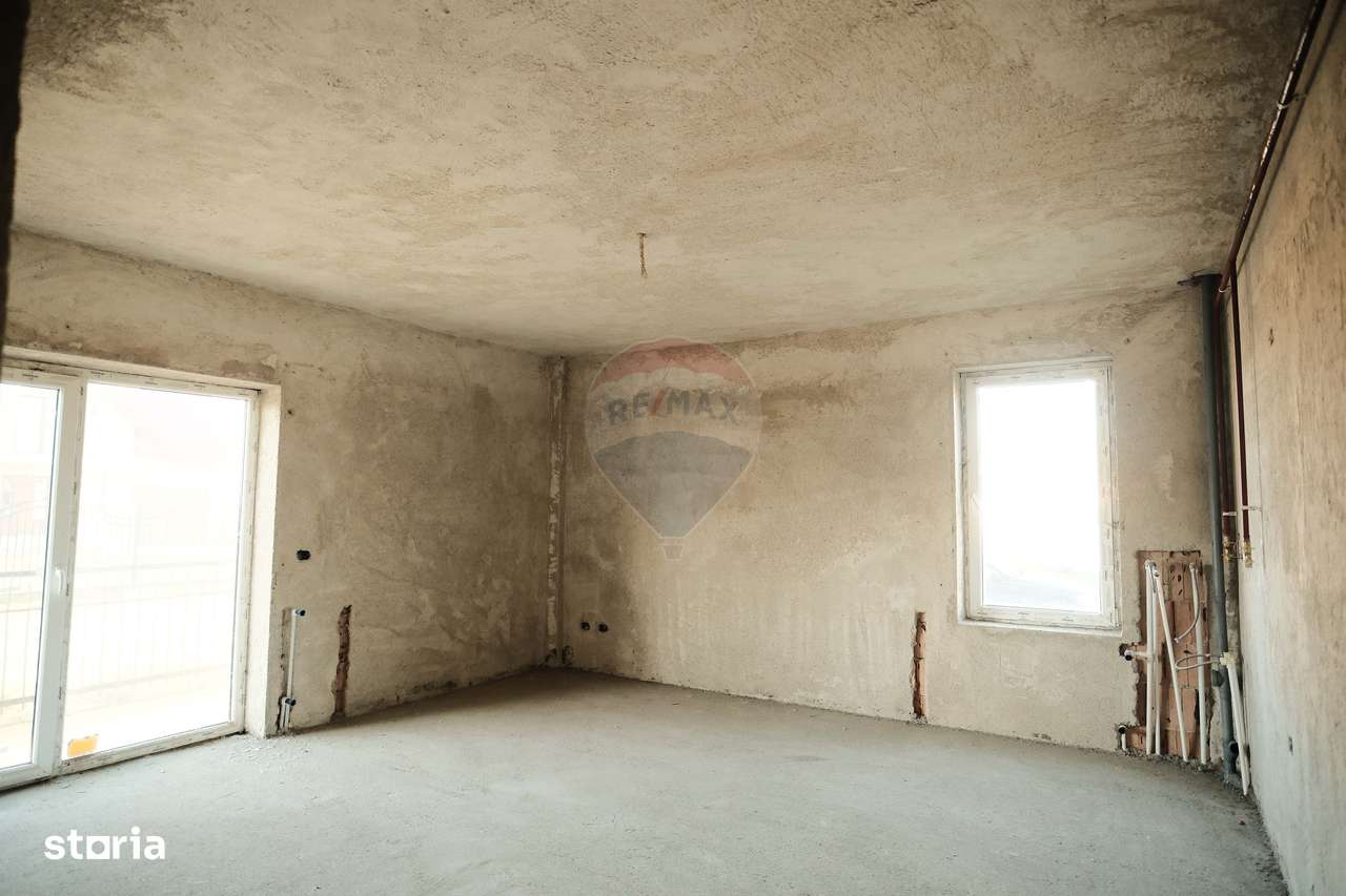 De vanzare bloc la gri format din 9 apartamente-8