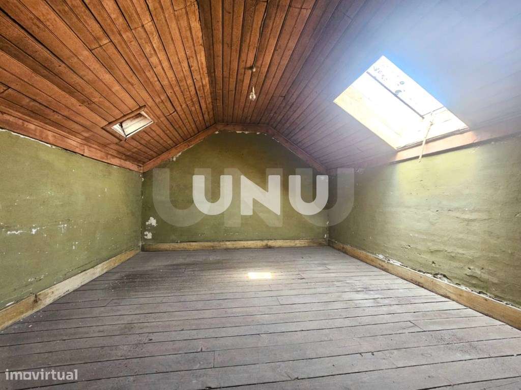 Prédio Urbano - Pleno Centro da Cidade de Viseu-11