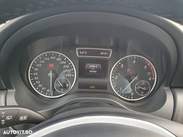 Mercedes-Benz A 180 CDI (BlueEFFICIENCY) - 4