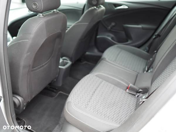 Opel Astra V 1.6 CDTI Essentia S&S - 15