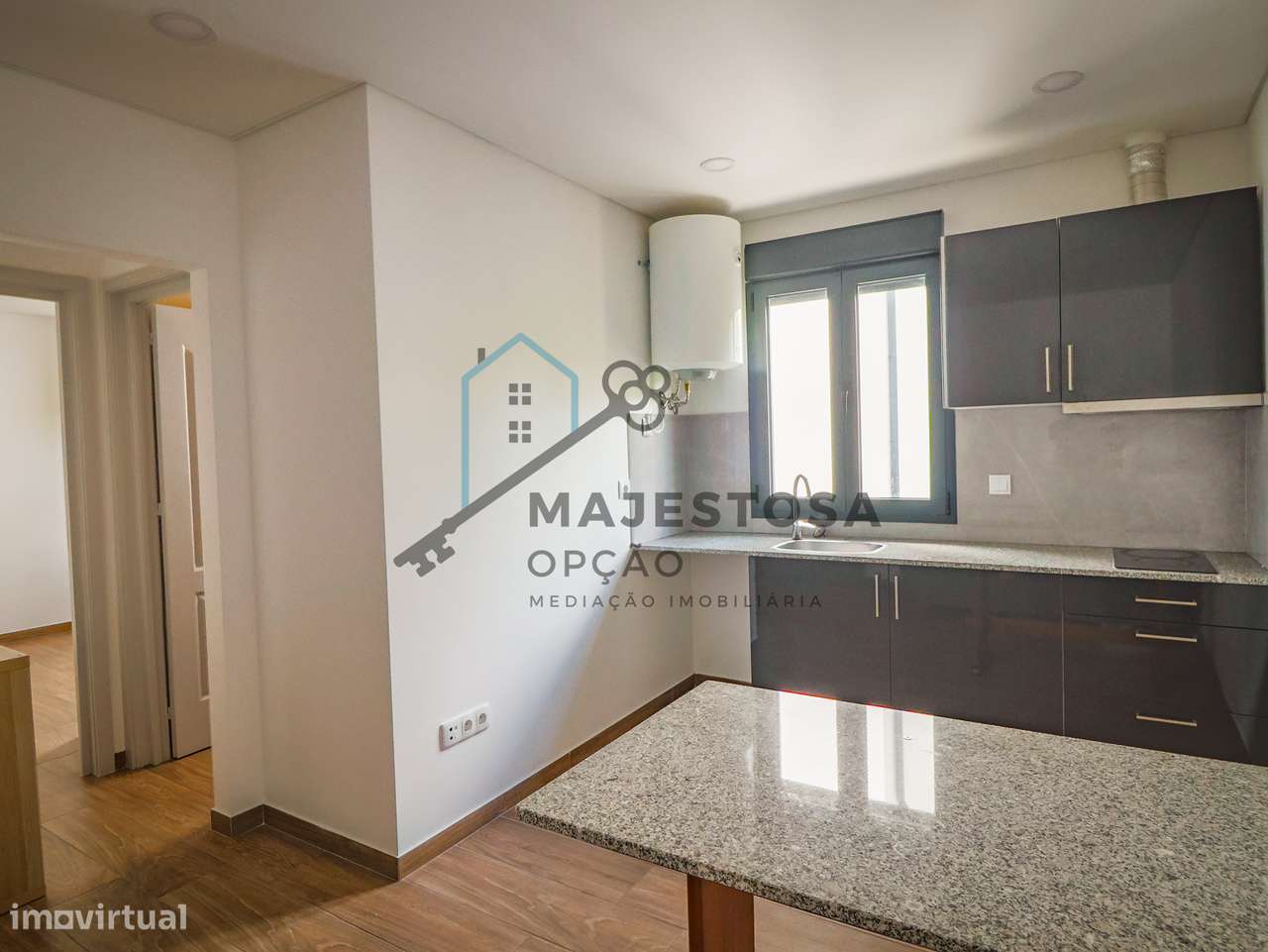 Moradia com 4 Apartamentos T1 — Gualtar, Braga-26