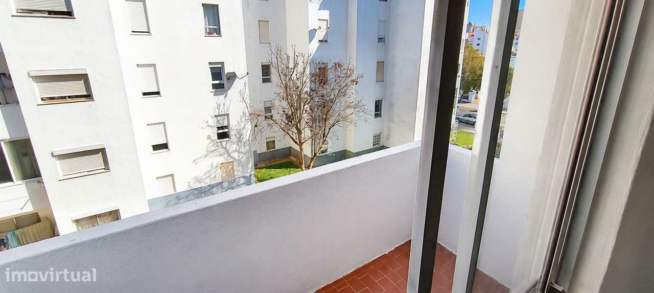 Apartamento T2 Renovado em Cascais-6