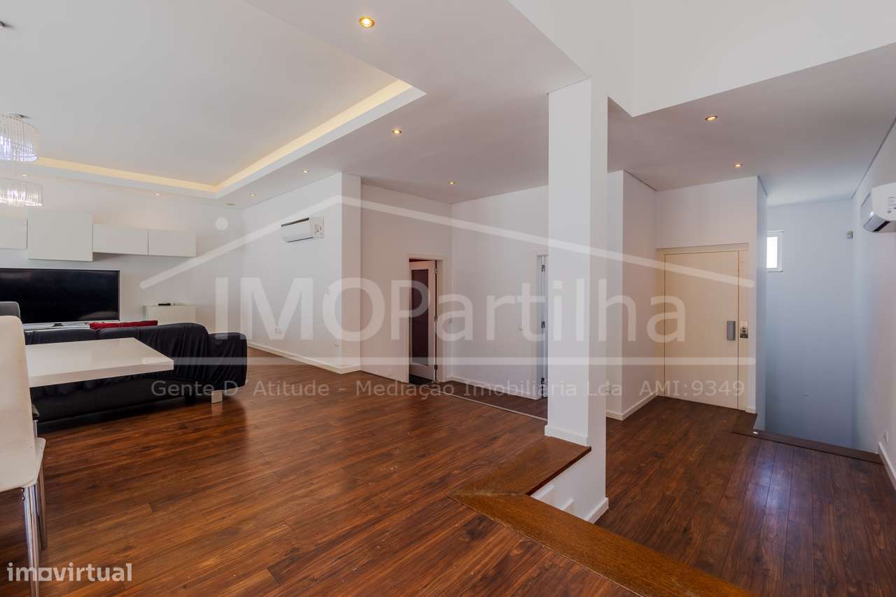 Moradia T5 C/ Piscina e campo de Basketball - Sintra-6