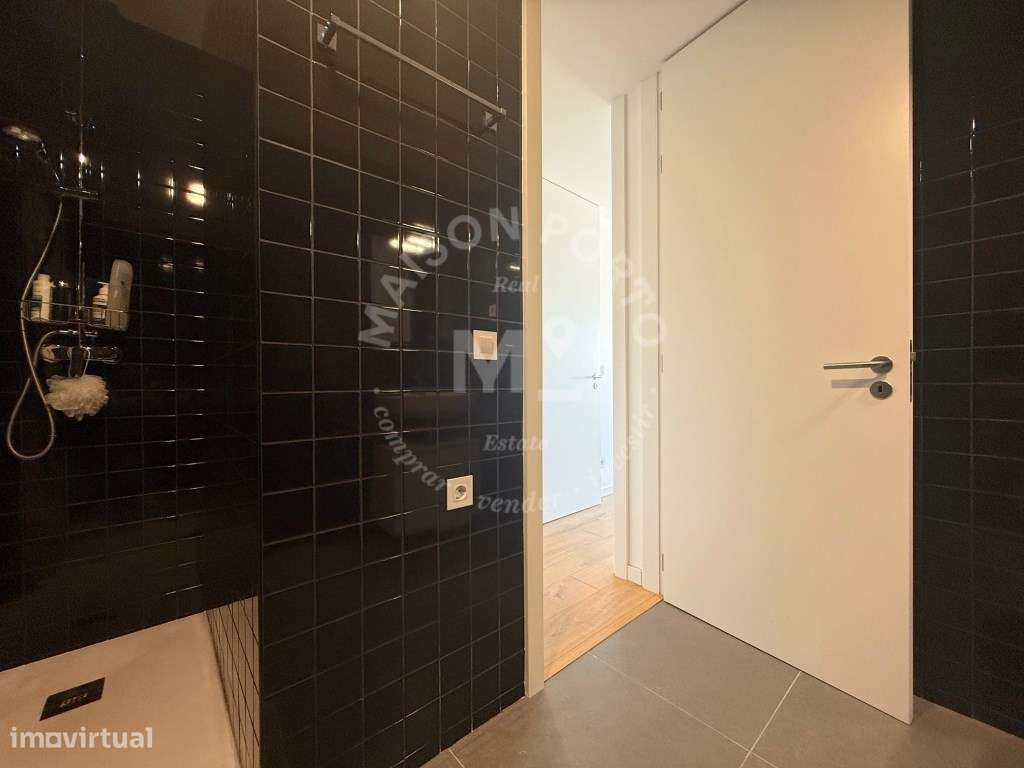 Apartamento T1 com Varanda, Vista Mar e Lugar de Estacionamento em ...-20
