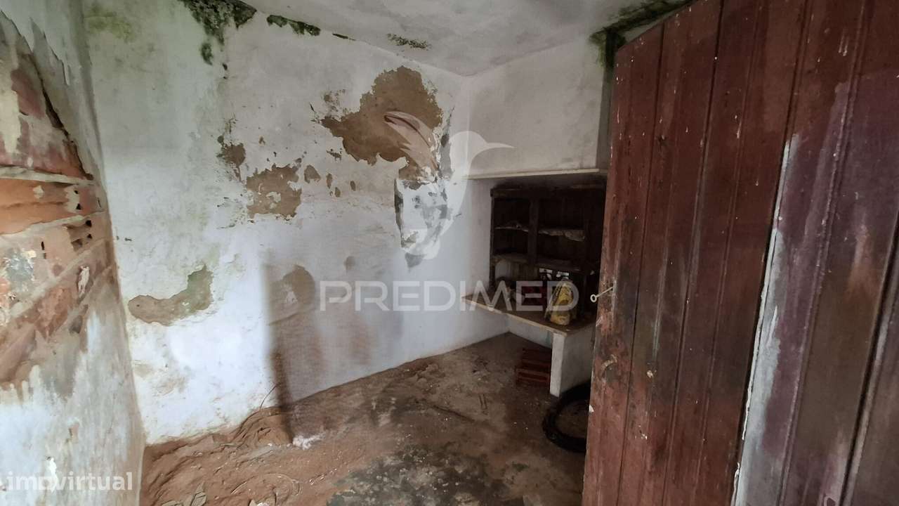 Moradia T1 térrea para recuperar em Alpiarça. - Grande imagem: 5/12