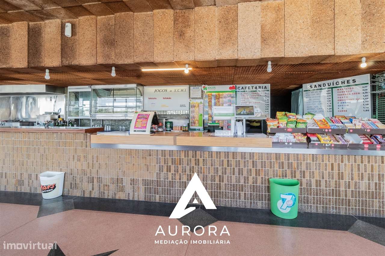 TRESPASSE Restaurante Equipado + Moradia + Terreno 2.000m² | 1.680m² d-12