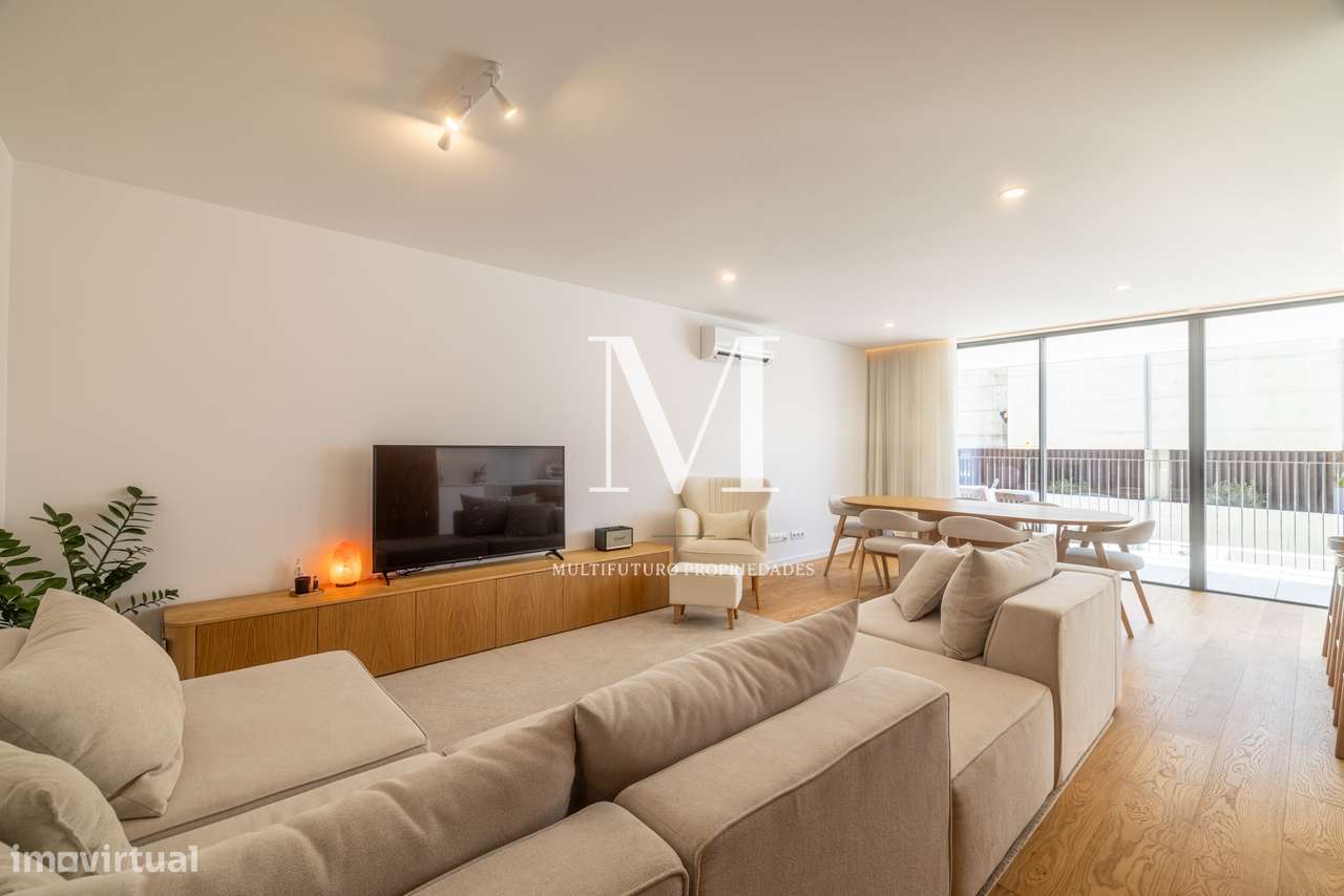 Apartamento T3 | Terraço | Varandas | Garagem | Praia-14