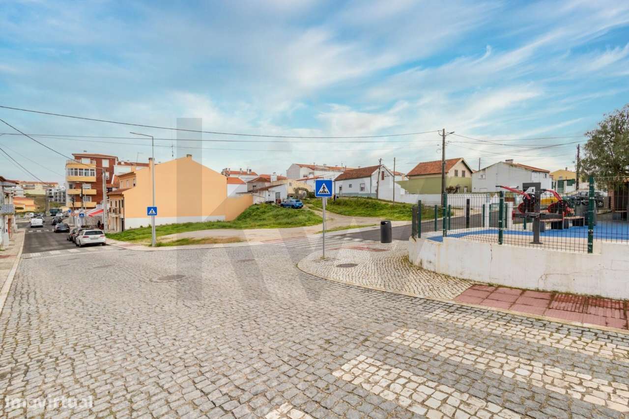 Terreno Urbano de 162m2 em Zona Tranquila de Caldas da Rainha – Excele-8