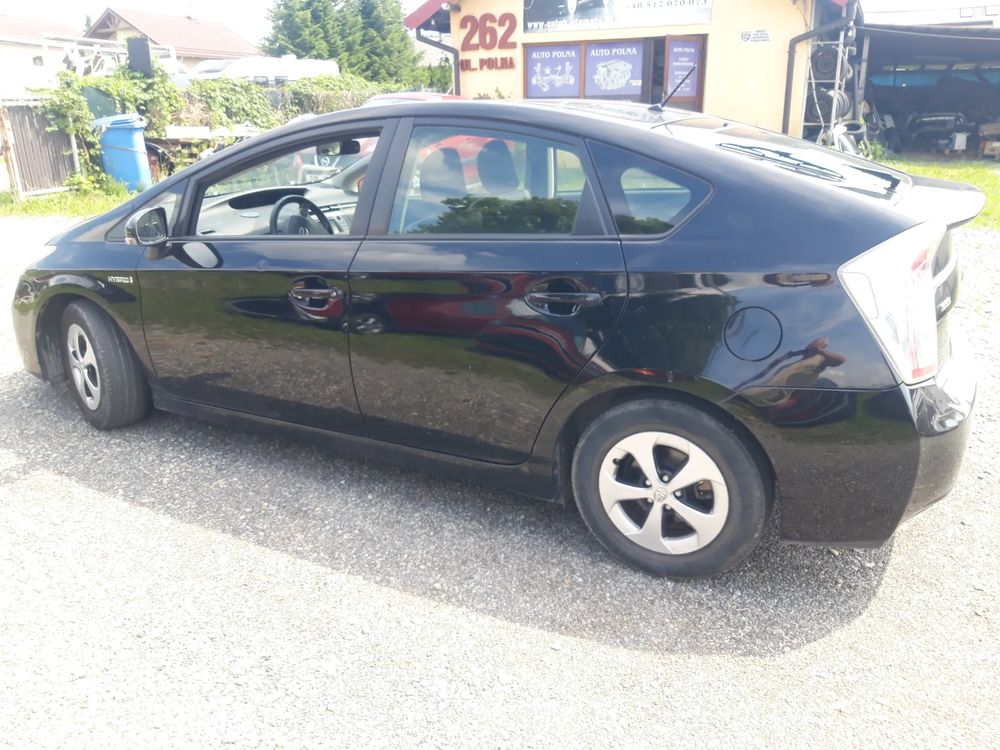 Toyota Prius III (2009-2015) (Hybrid) 2013