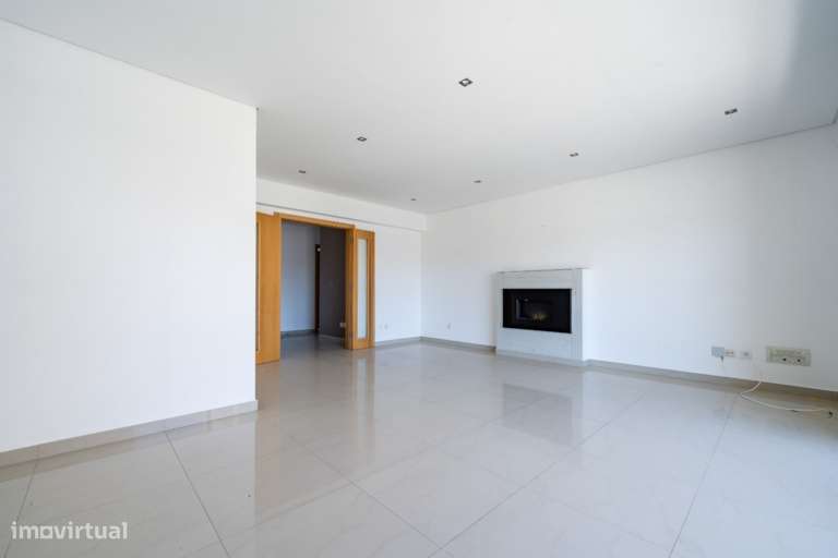 Apartamento T3 com estacionamento e arrecadação no Montijo - Grande imagem: 3/24