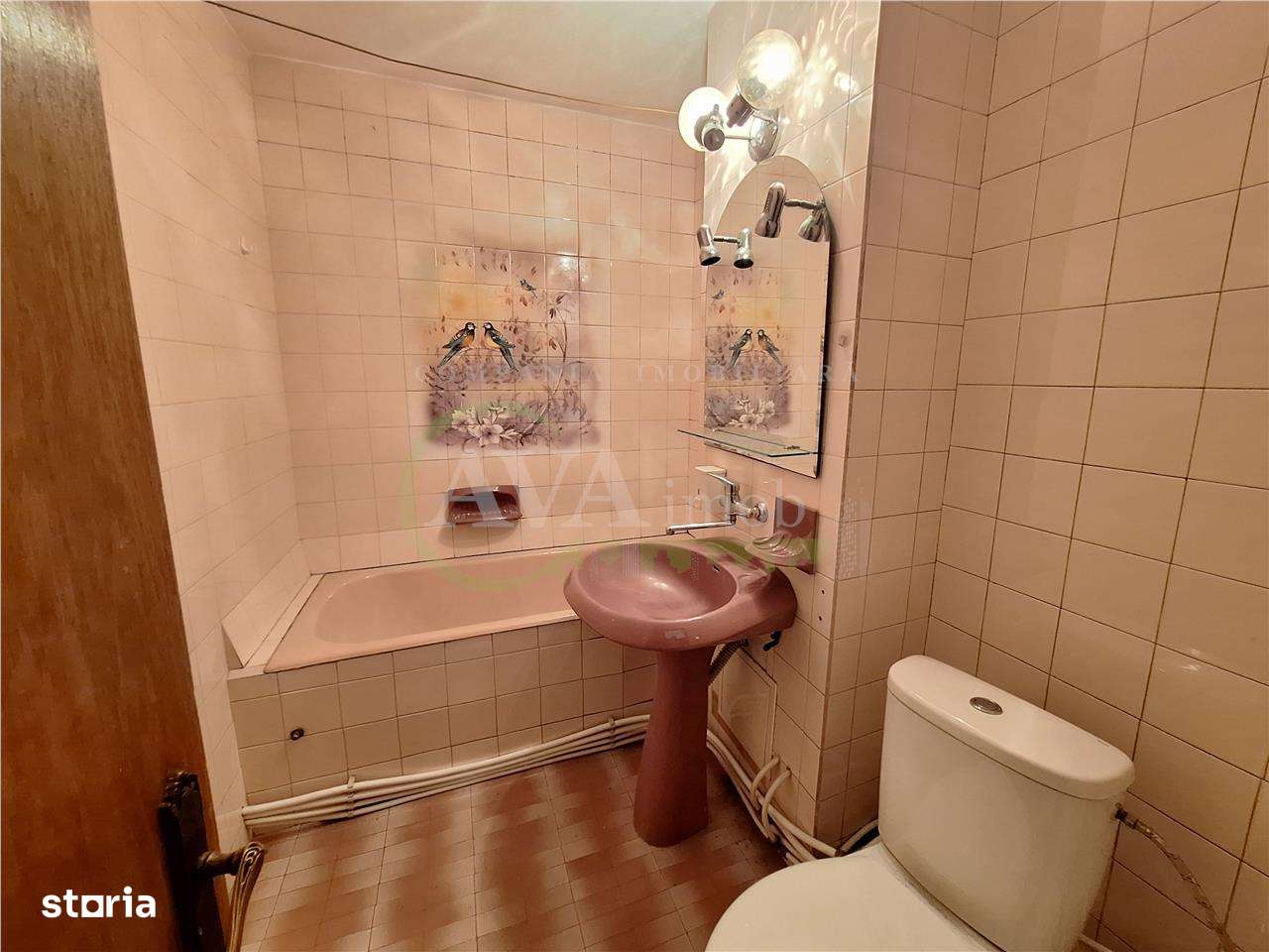 Apartament 3 camere decomandat Bistrita Lac-Bacau etaj 3| 2 bai - Imagine principală: 4/12