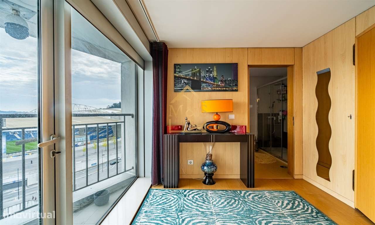 Apartamento T0, Varanda, Garagem, Estádio Dragão - Antas - Porto - Grande imagem: 4/27