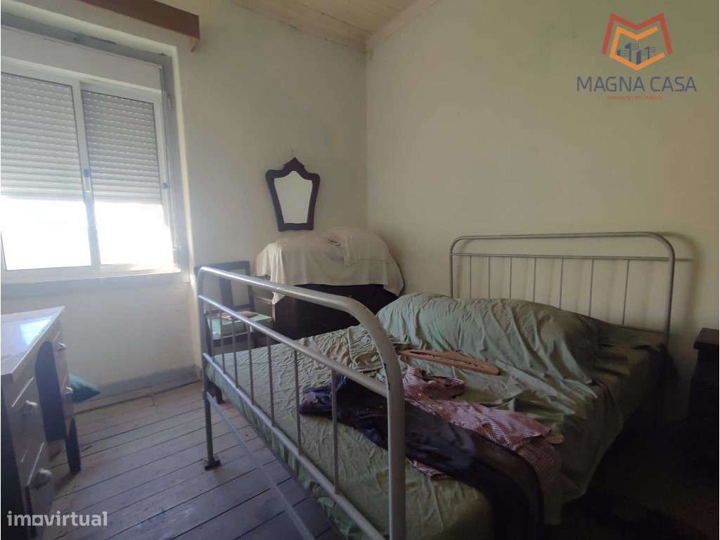 Moradia em Propriedade Total com 3 apartamentos T3, + 1 apartamento...-45